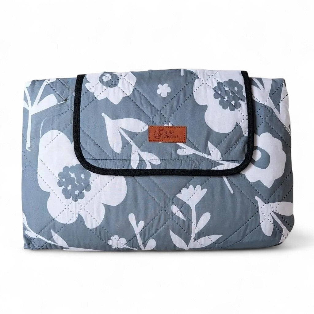 Dainty Floral Picnic Rug