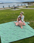 Green Leaves Picnic Rug
